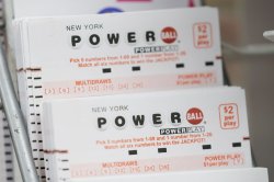 Lost debit card leads Washington man to $480,000 lottery prize