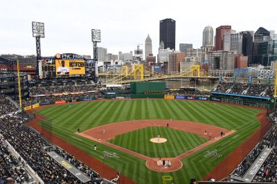 Man falls from right-field stands at PNC Park in Pittsburgh