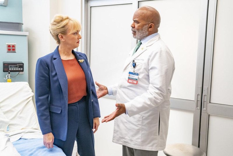 Wendi McLendon-Covey and David Alan Grier star in "St. Denis Medical," airing Tuesdays on NBC. Photo courtesy of NBC