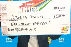 Tourist wins lottery prize of over $3M while visiting Chicago