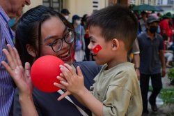Vietnam holds massive parade to celebrate 50th anniversary of war's end
